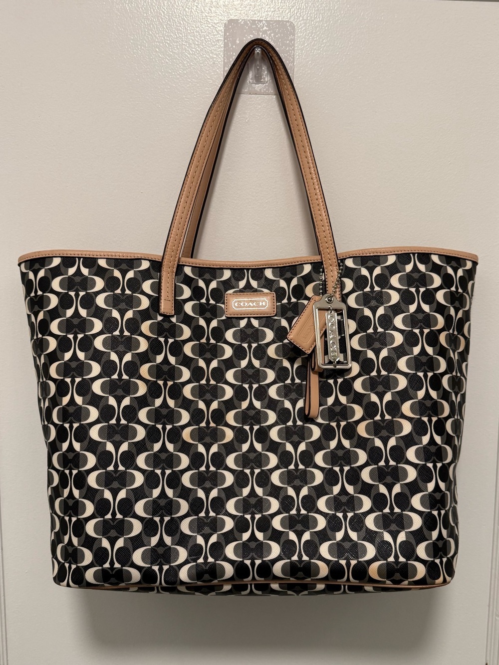 Coach F23673 Optic Signature C Large Coated Canvas Tote